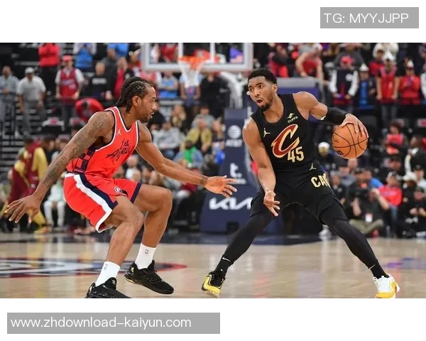 快船与雷霆激战正酣谁能在这场对决中笑到最后 快船与雷霆激战正酣谁能在这场对决中笑到最后